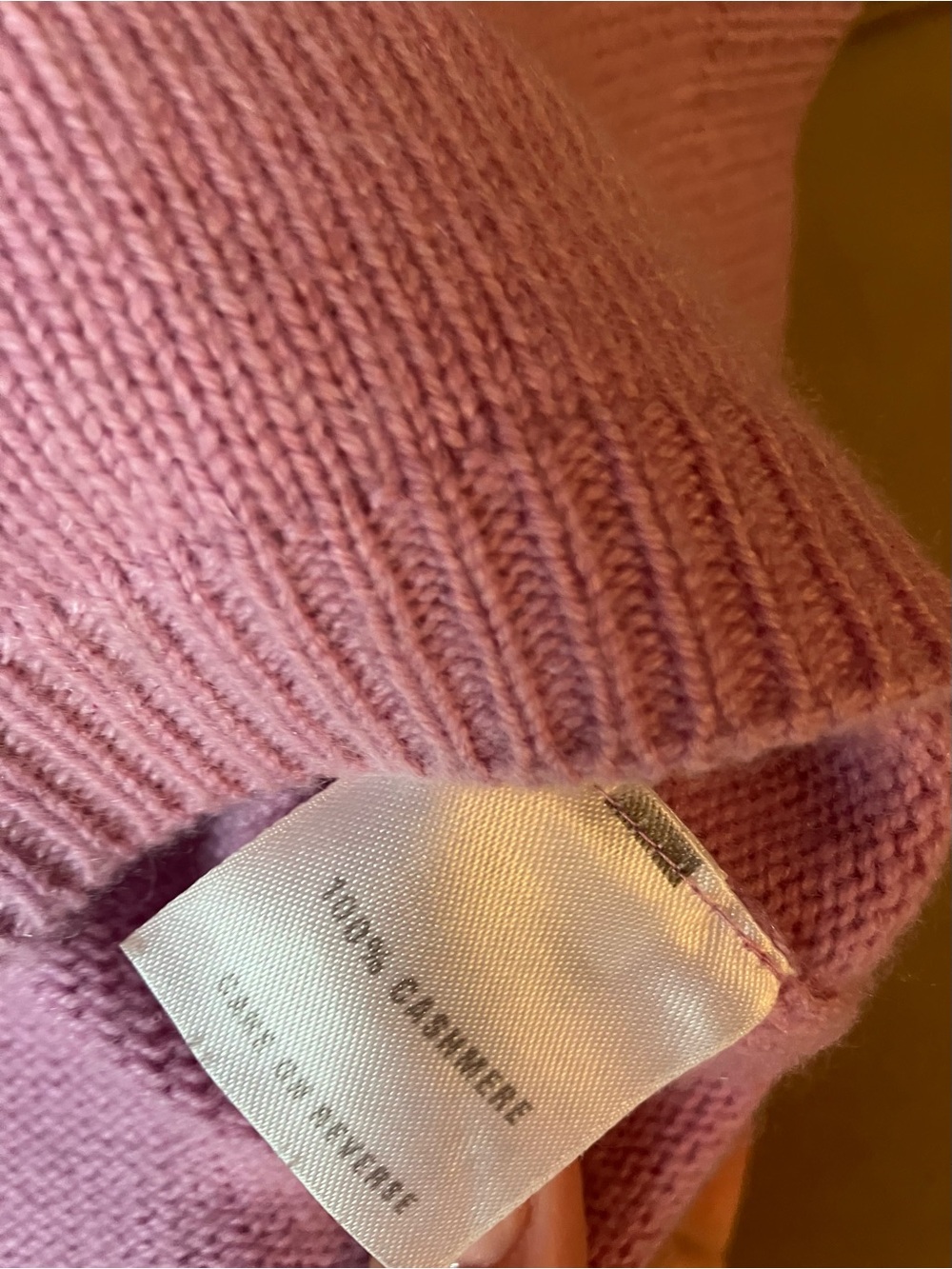 St. John Cashmere Set, Fur Trim Zip Cardigan and Drawstring Pants, Lavender - Picture 3 of 10
